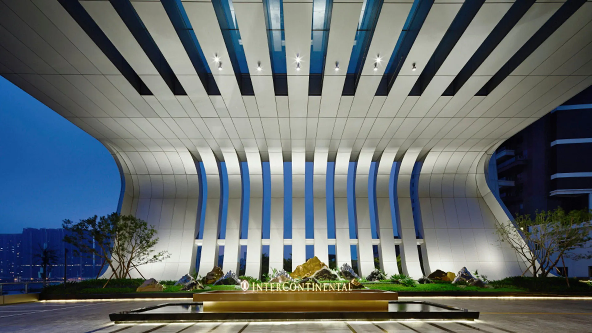 Intercontinental Zhuhai By Ihg 5*,  China