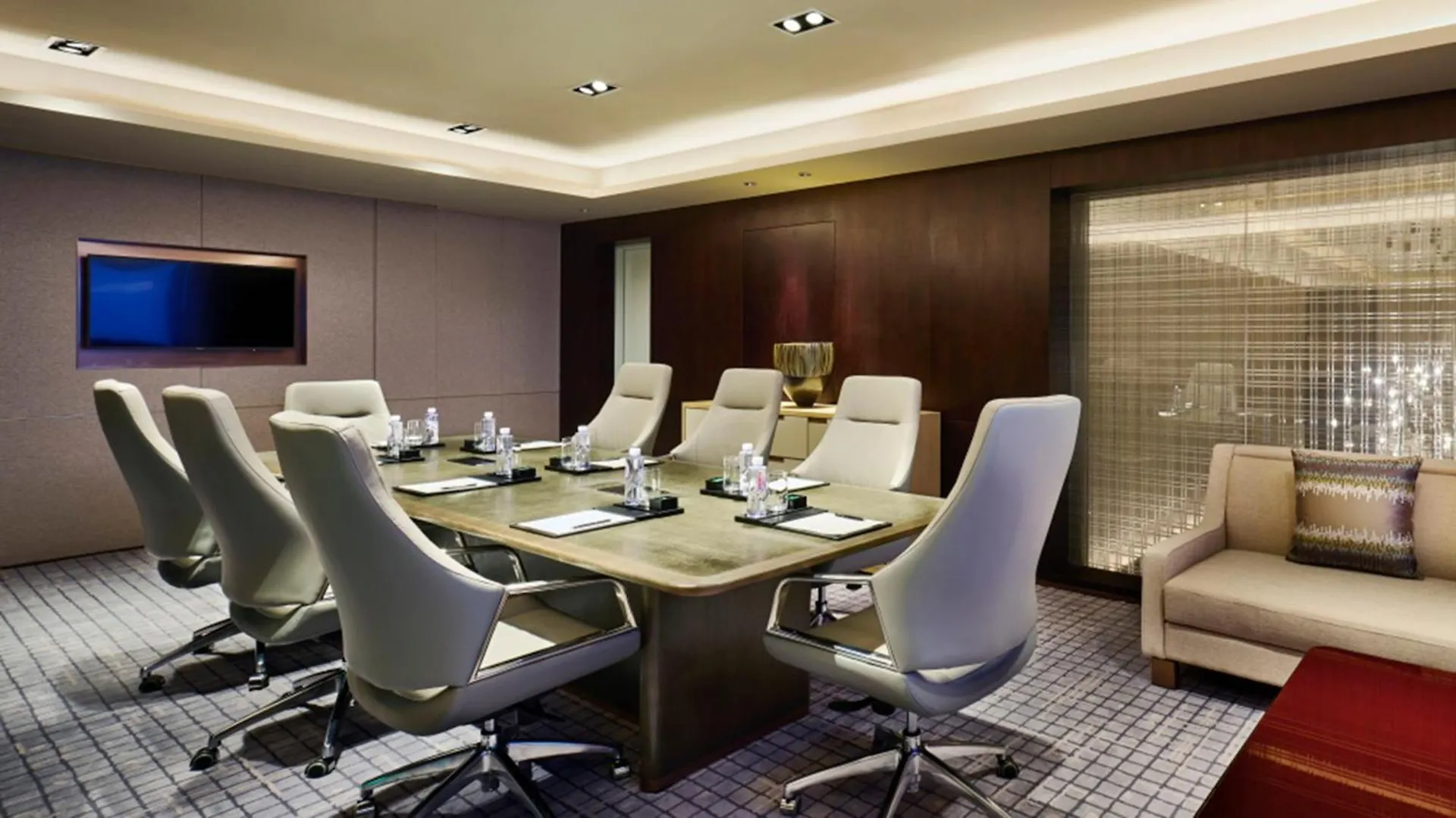 Intercontinental Zhuhai By Ihg 5*,  China