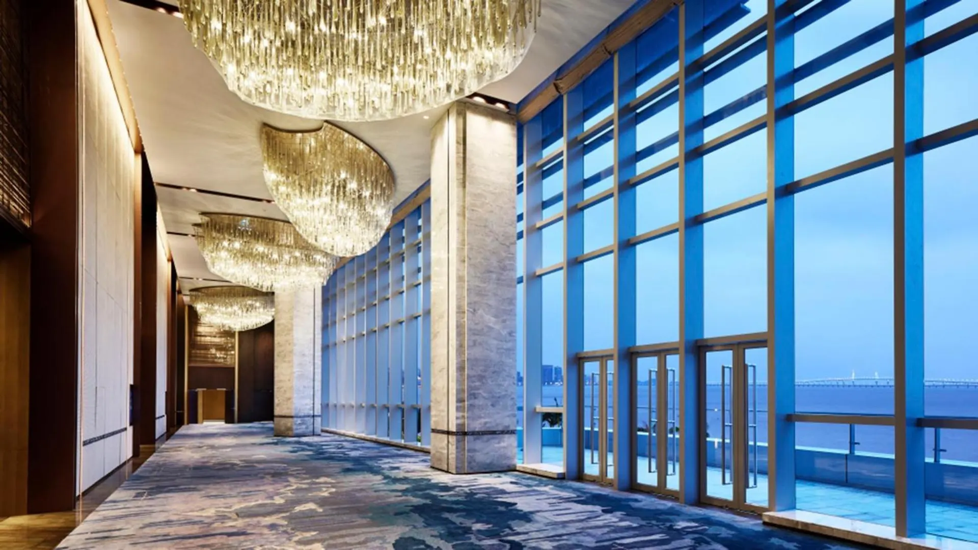 Intercontinental Zhuhai By Ihg 5*,  China